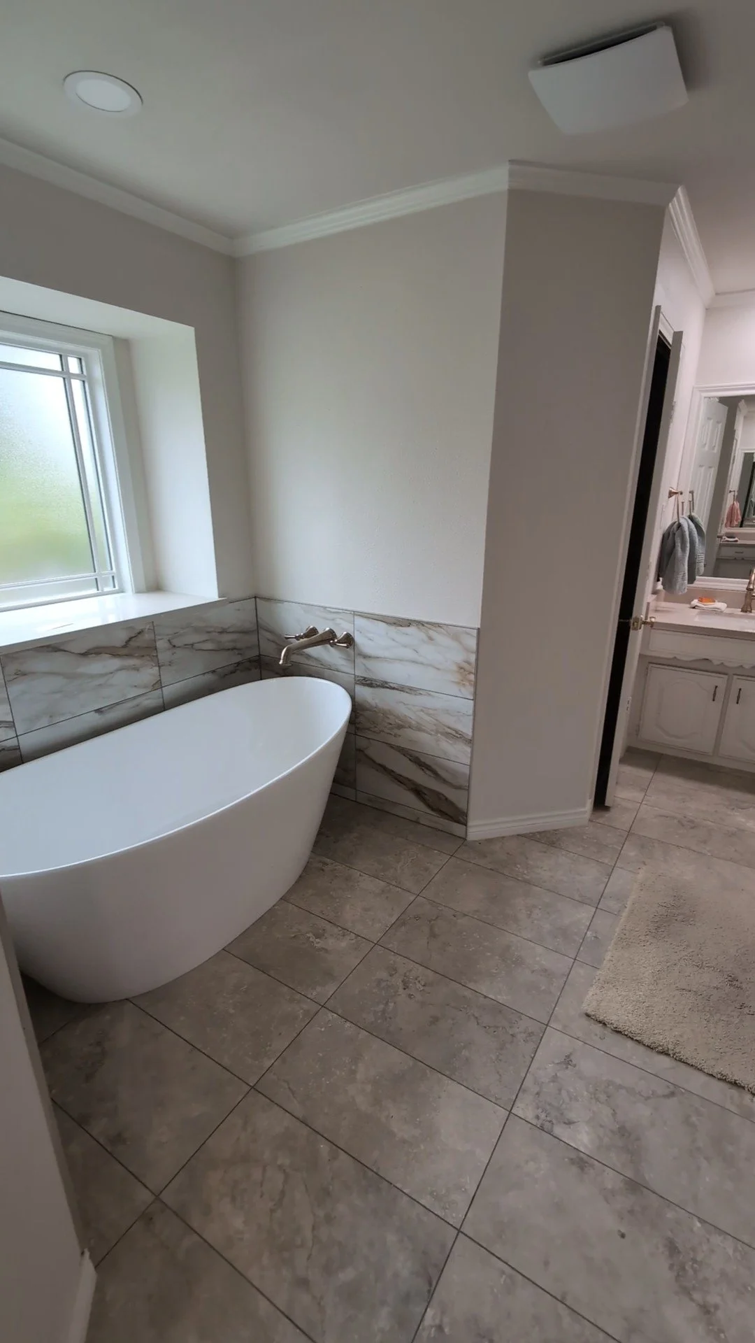 Double Oak bathroom remodel tub after