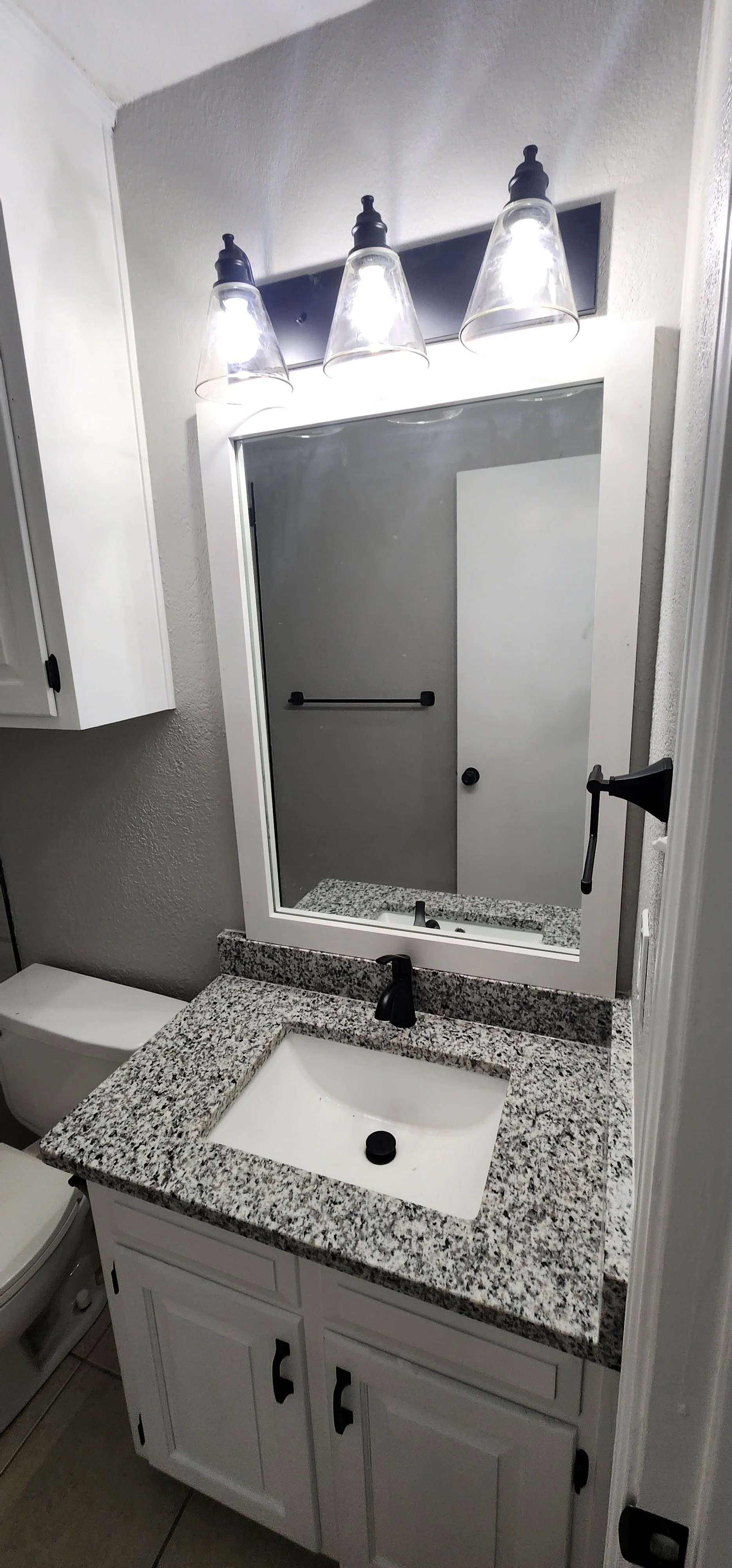 Denton-tx-bathroom-remodel-guest-after-4.jpg