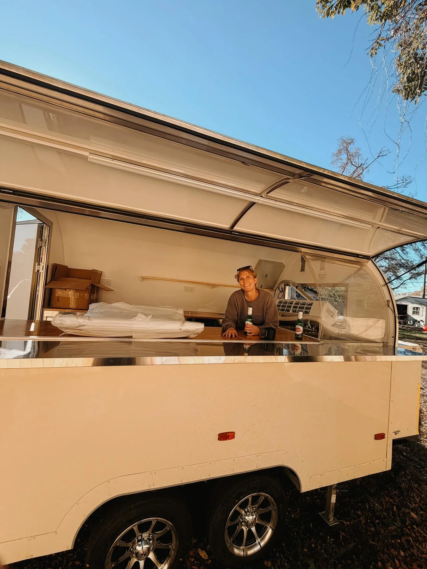 ✨it&rsquo;s all happening✨

The trailer has arrived! Thanks to the help of some legends we were able to get it off the truck and on solid ground. Can&rsquo;t wait to start serving up some yummy coffees and pastry&rsquo;s!
