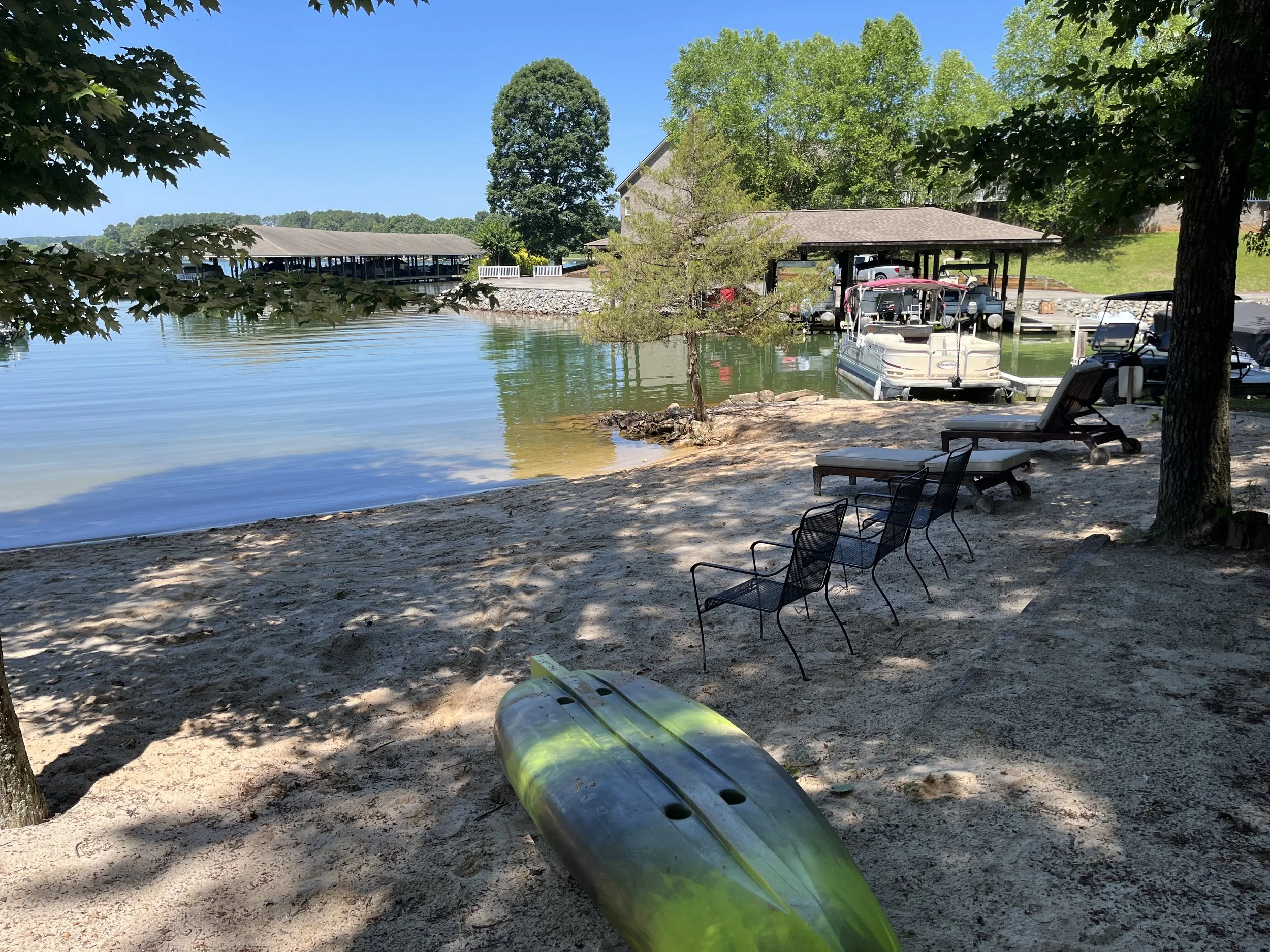 RV camping at Eagles Roost Campground, Smith Mountain Lake Virginia
