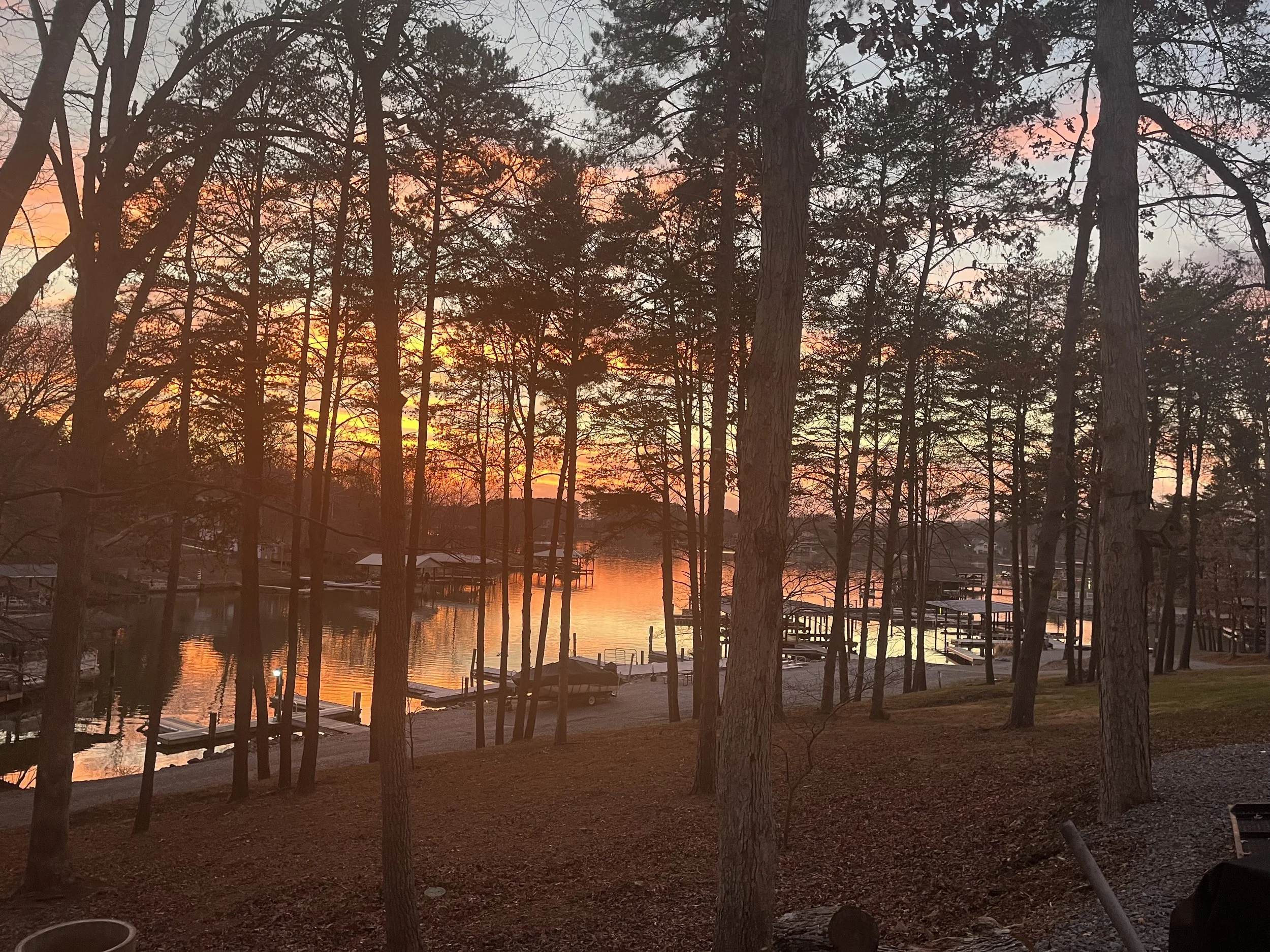 RV camping at Eagles Roost Campground, Smith Mountain Lake Virginia