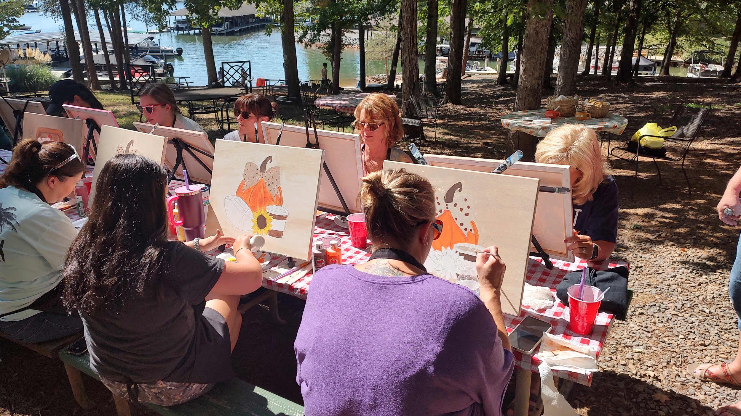 RV camping at Eagles Roost Campground, Smith Mountain Lake Virginia