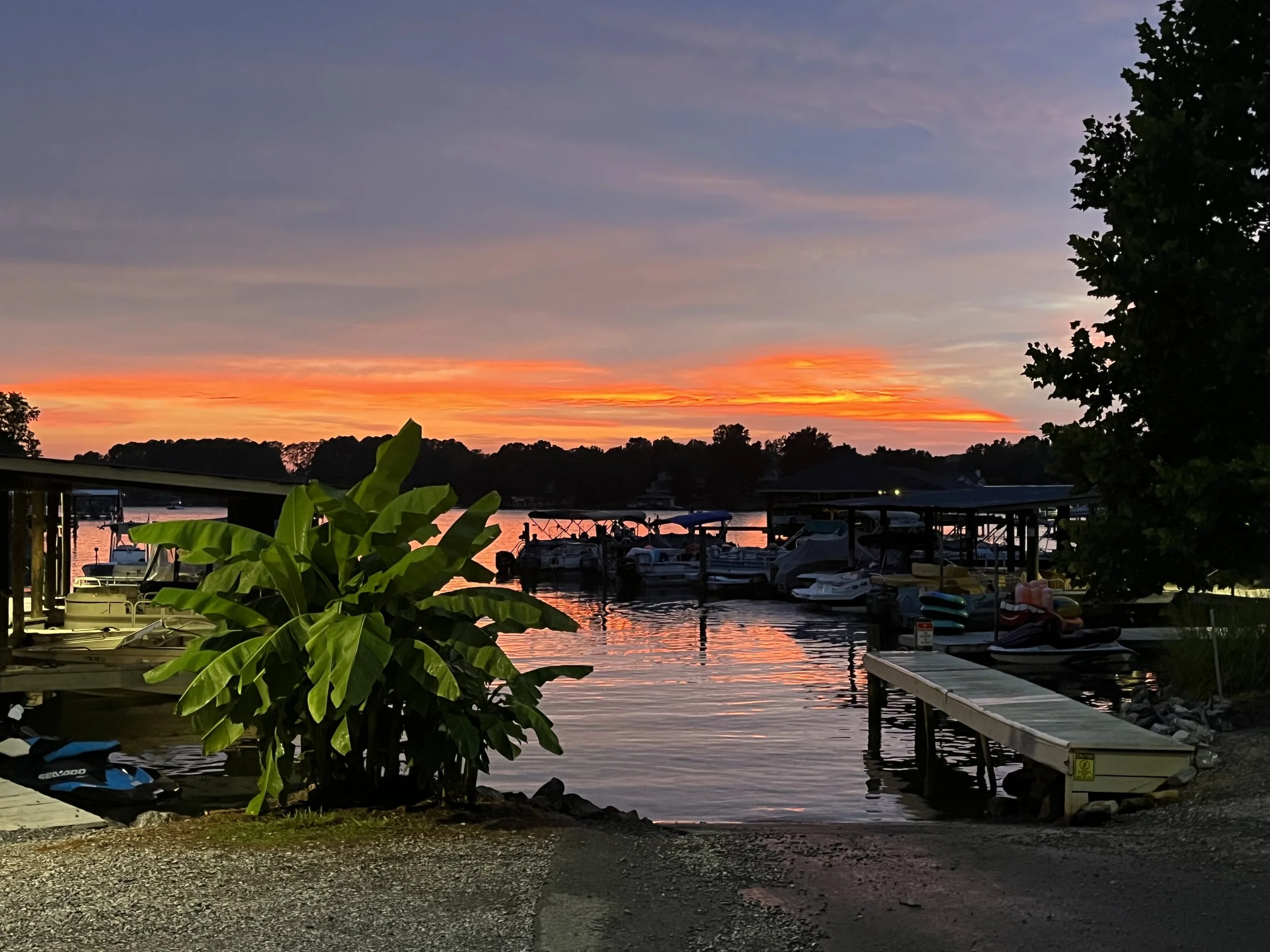 RV camping at Eagles Roost Campground, Smith Mountain Lake Virginia