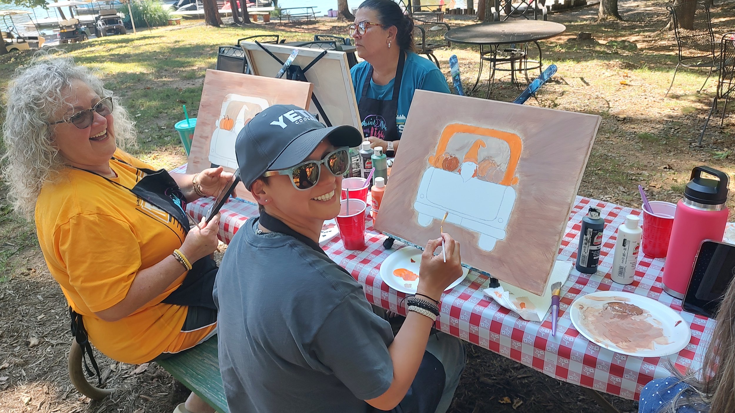 RV camping at Eagles Roost Campground, Smith Mountain Lake Virginia