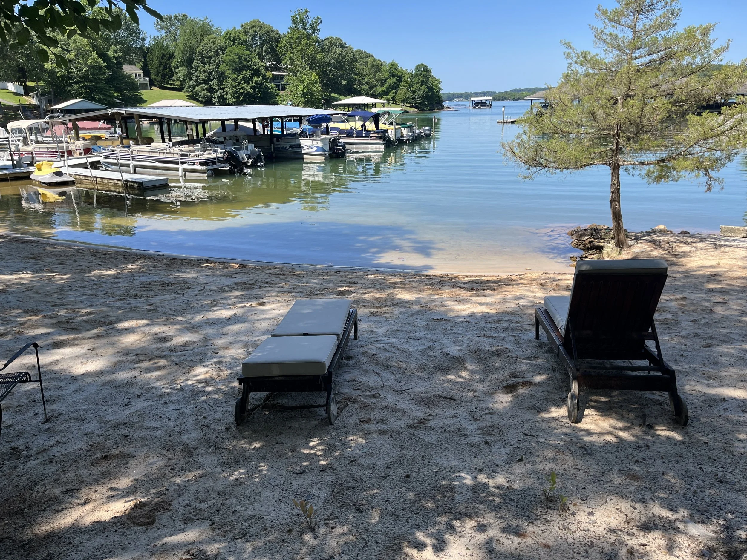 RV camping at Eagles Roost Campground, Smith Mountain Lake Virginia