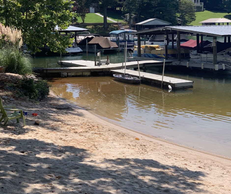 RV camping at Eagles Roost Campground, Smith Mountain Lake Virginia