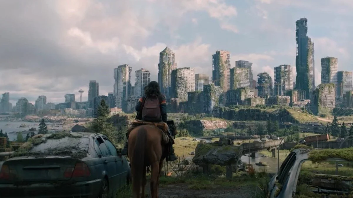 The ruins of a modern city in The Last of Us