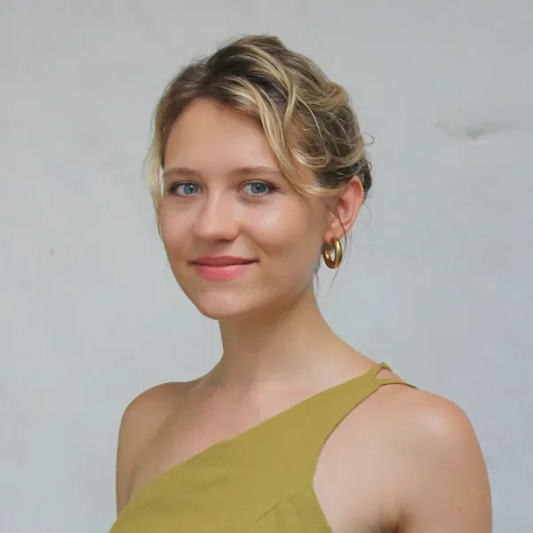 Victoria Schmierer image