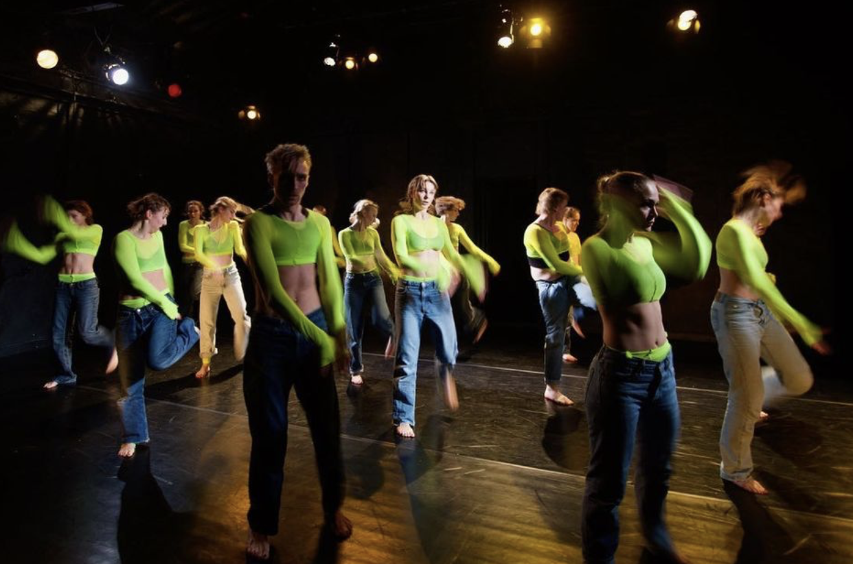 Daghøjskole: danseteater, scenekunst eller musik.