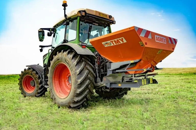 TMYD: Compact Power Fertiliser Spreader loader for sale in United Kingdom — photo 3