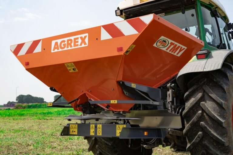 TMYD: Compact Power Fertiliser Spreader
