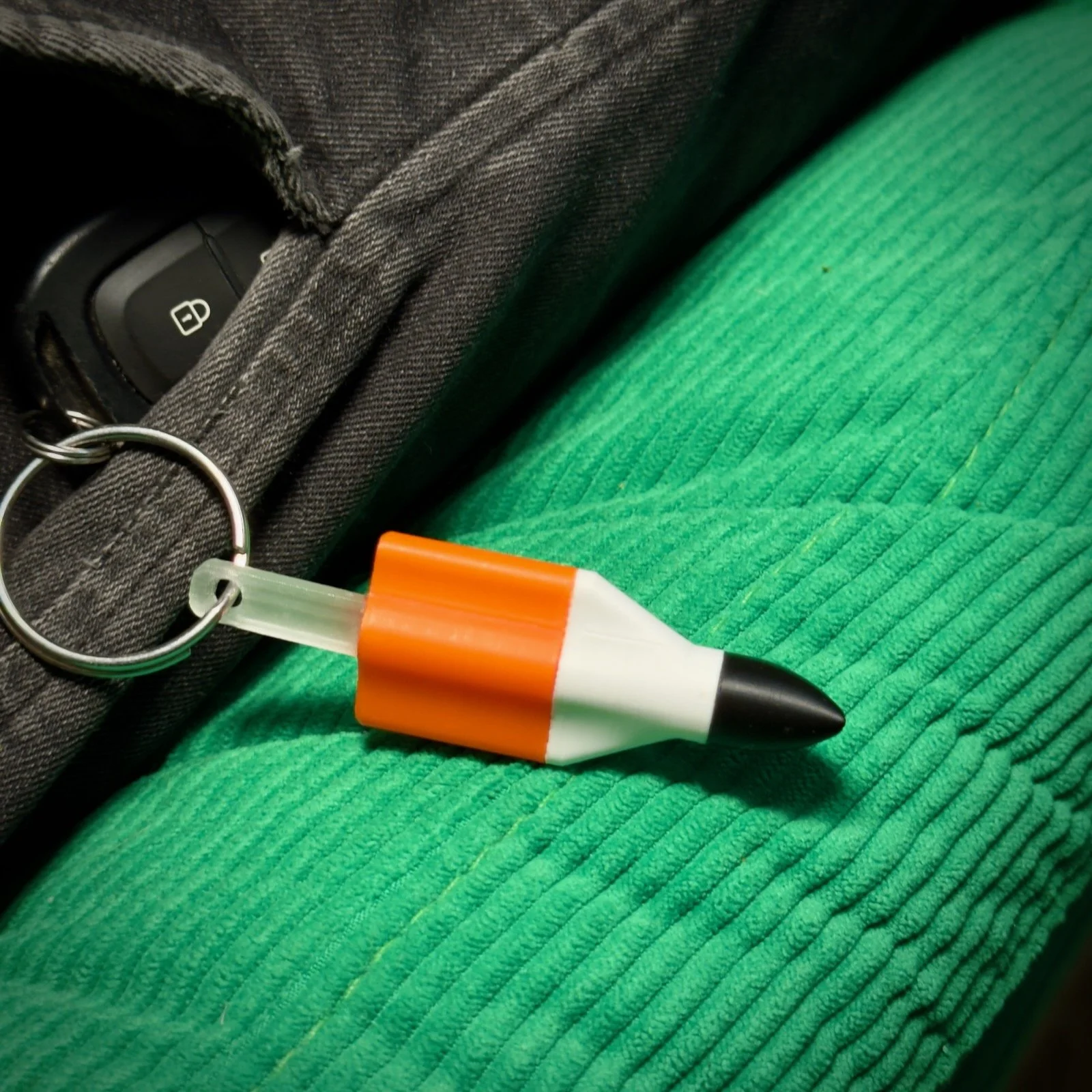 ROCKET KEYCHAIN