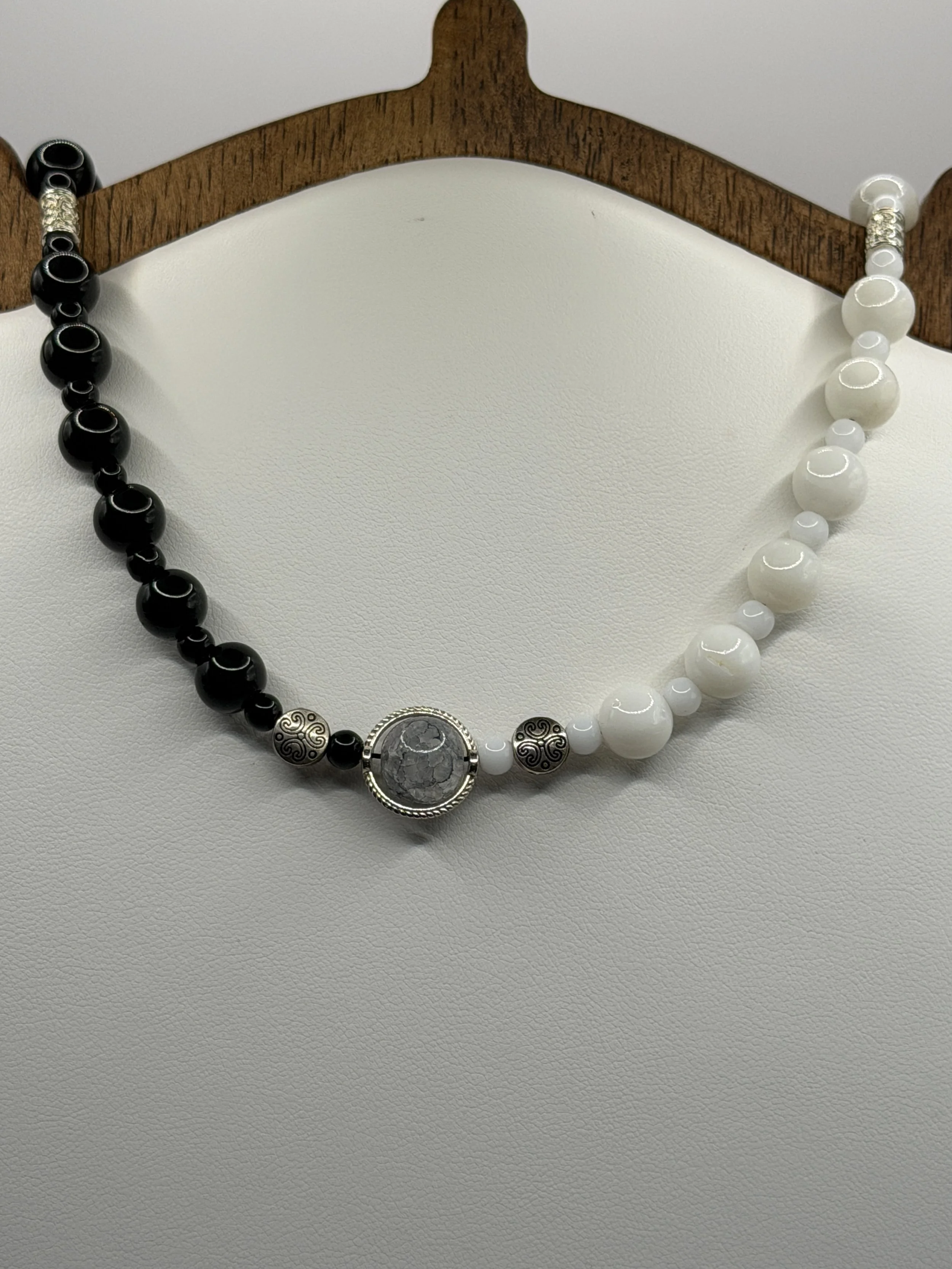 Melinoe Core Munagenes_Charm.jpg