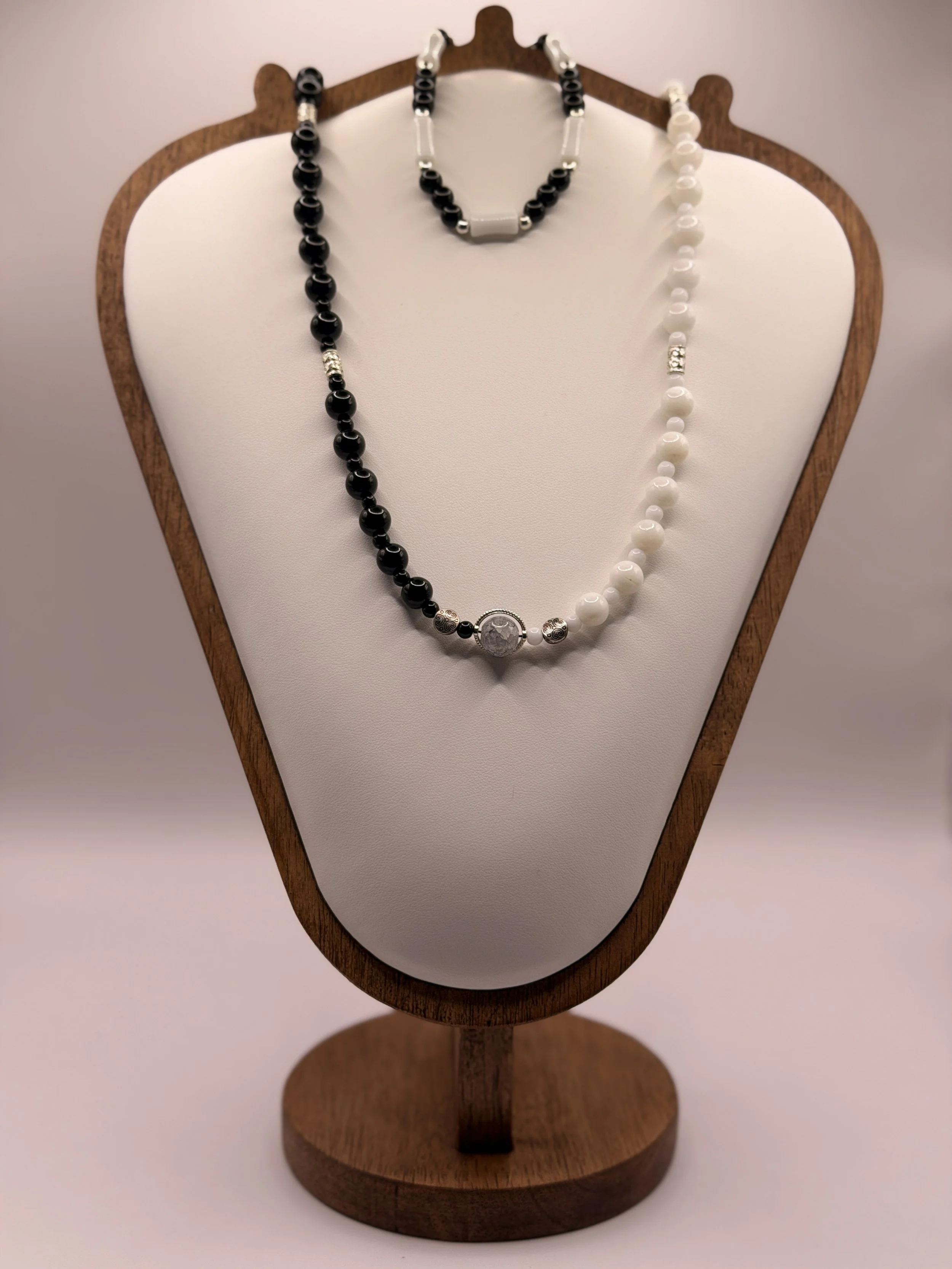 Melinoe Core Munagenes_Necklace_Bracelet.jpg