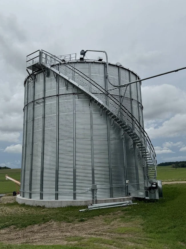 grain bin.jpg