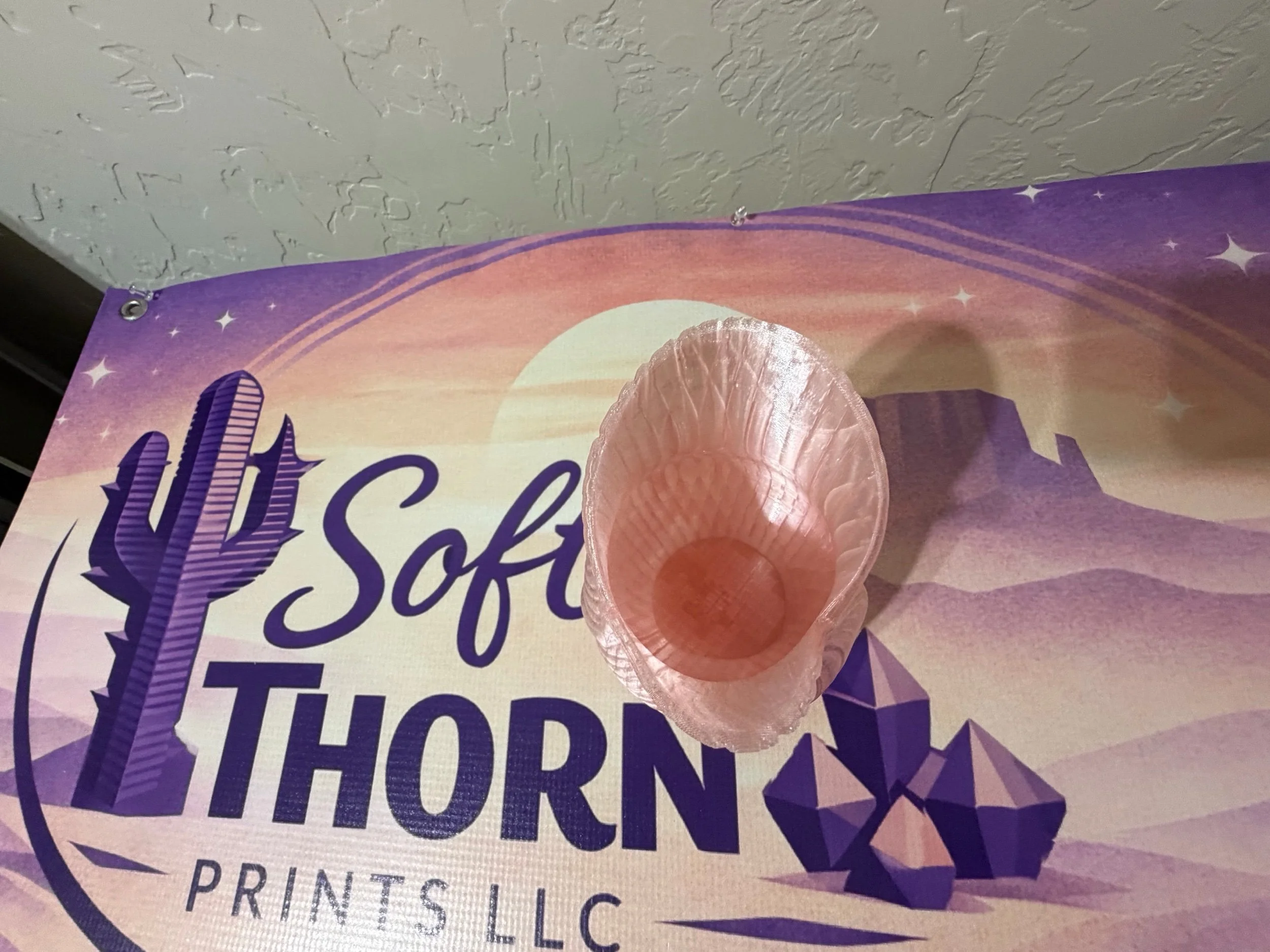 tulipa-vase-modern-spiral-flower-vase-pink-top