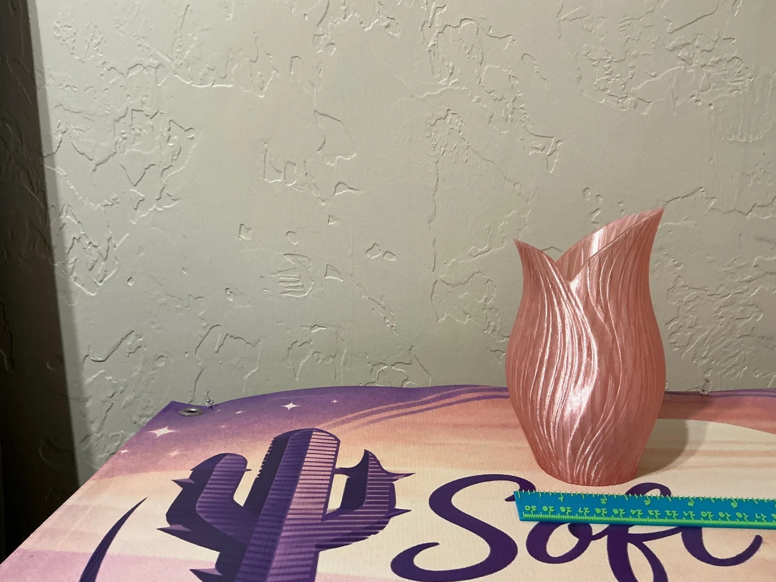 tulipa-vase-modern-spiral-flower-vase-pink-measured