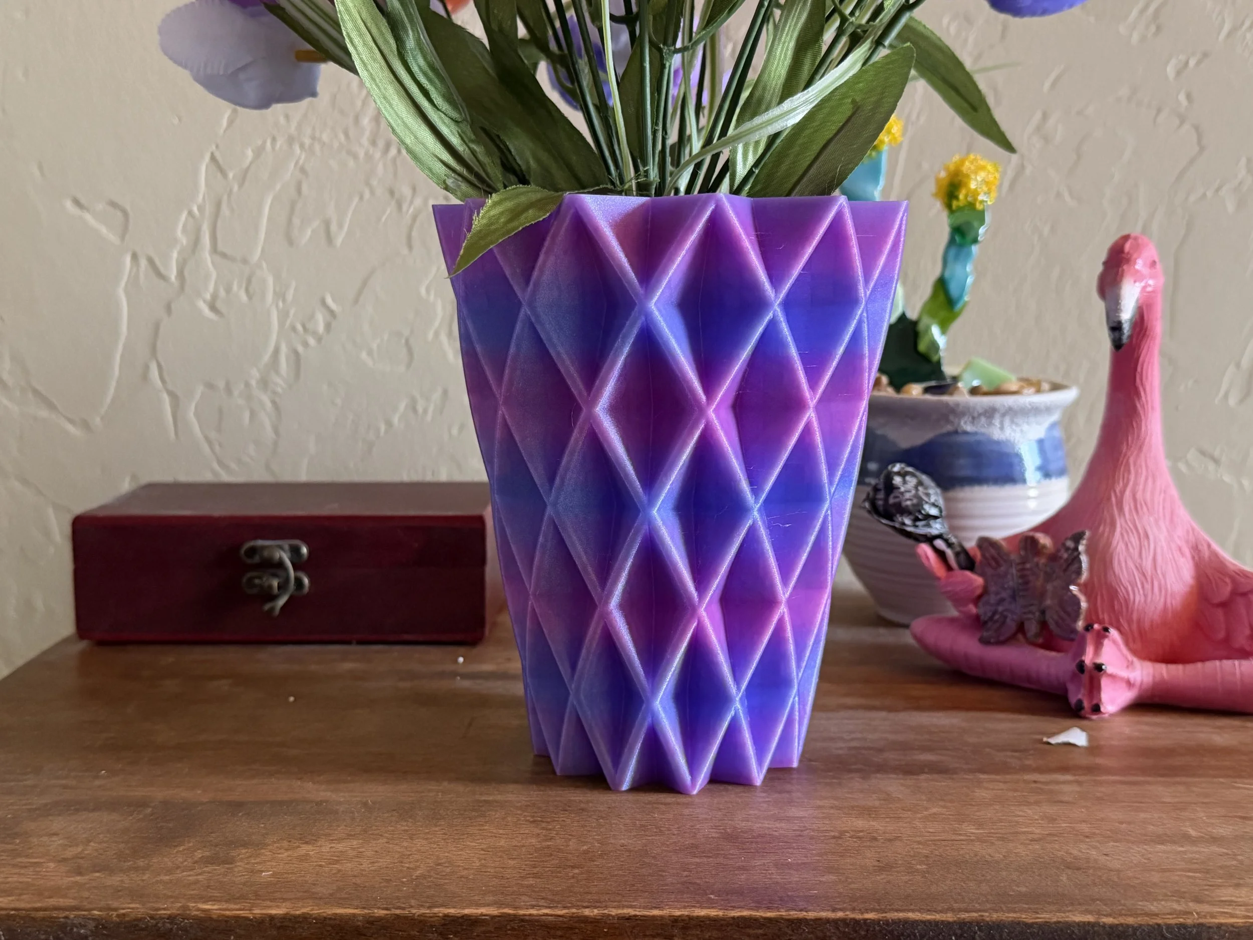 Diamond Facet Vase – Purple & Pink Blend