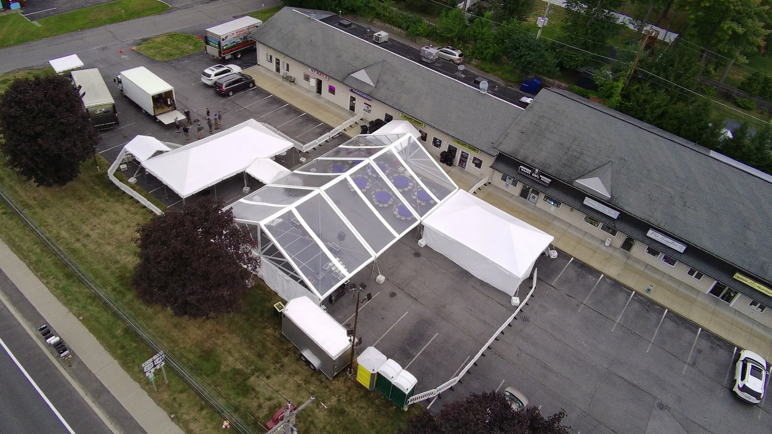 Pet Connection event setup at the Tailgate Tavern in Guilderland, NY. Setup by Whalen Tents