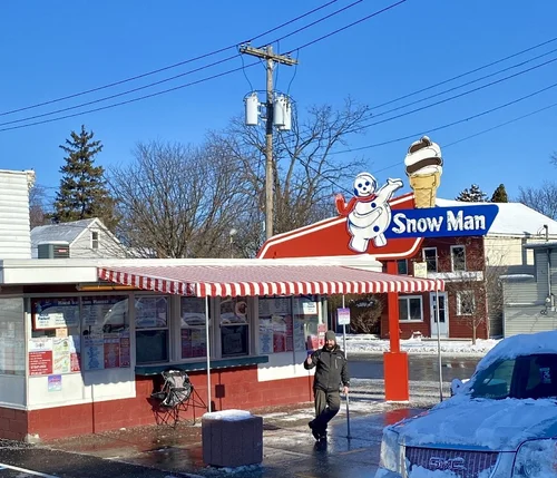 Awning installation in the Capital Region