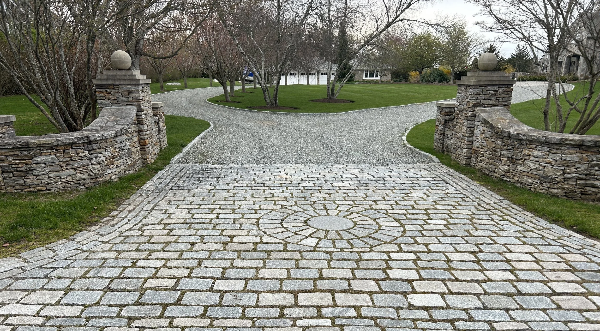 How North Kingstown and Jamestown, RI Homes Benefit From Professional Landscaping