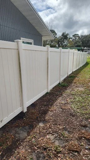 clearwater vinyl fence pressure washing after photo
