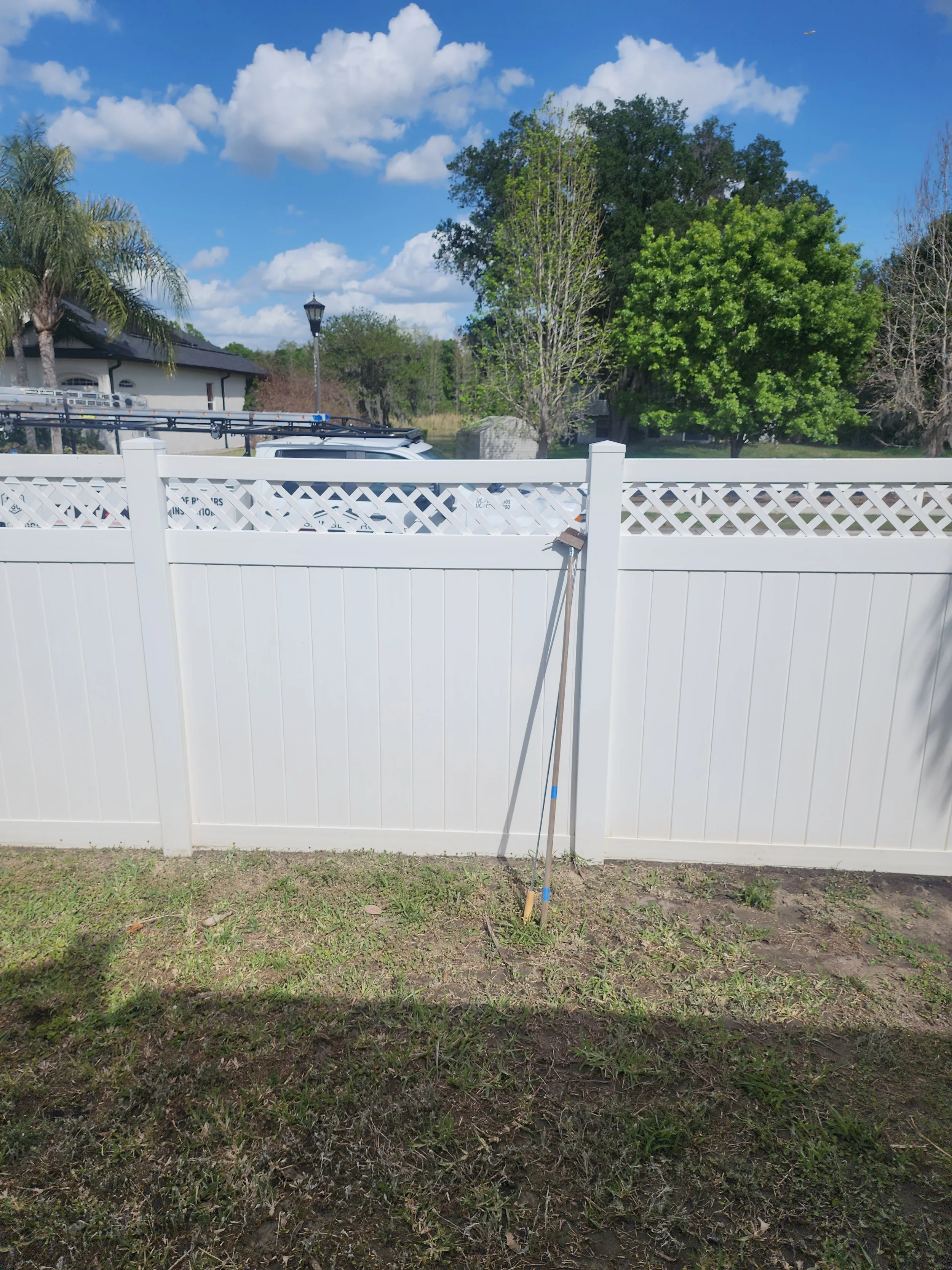 gulfport vinyl fence pressure washing after
