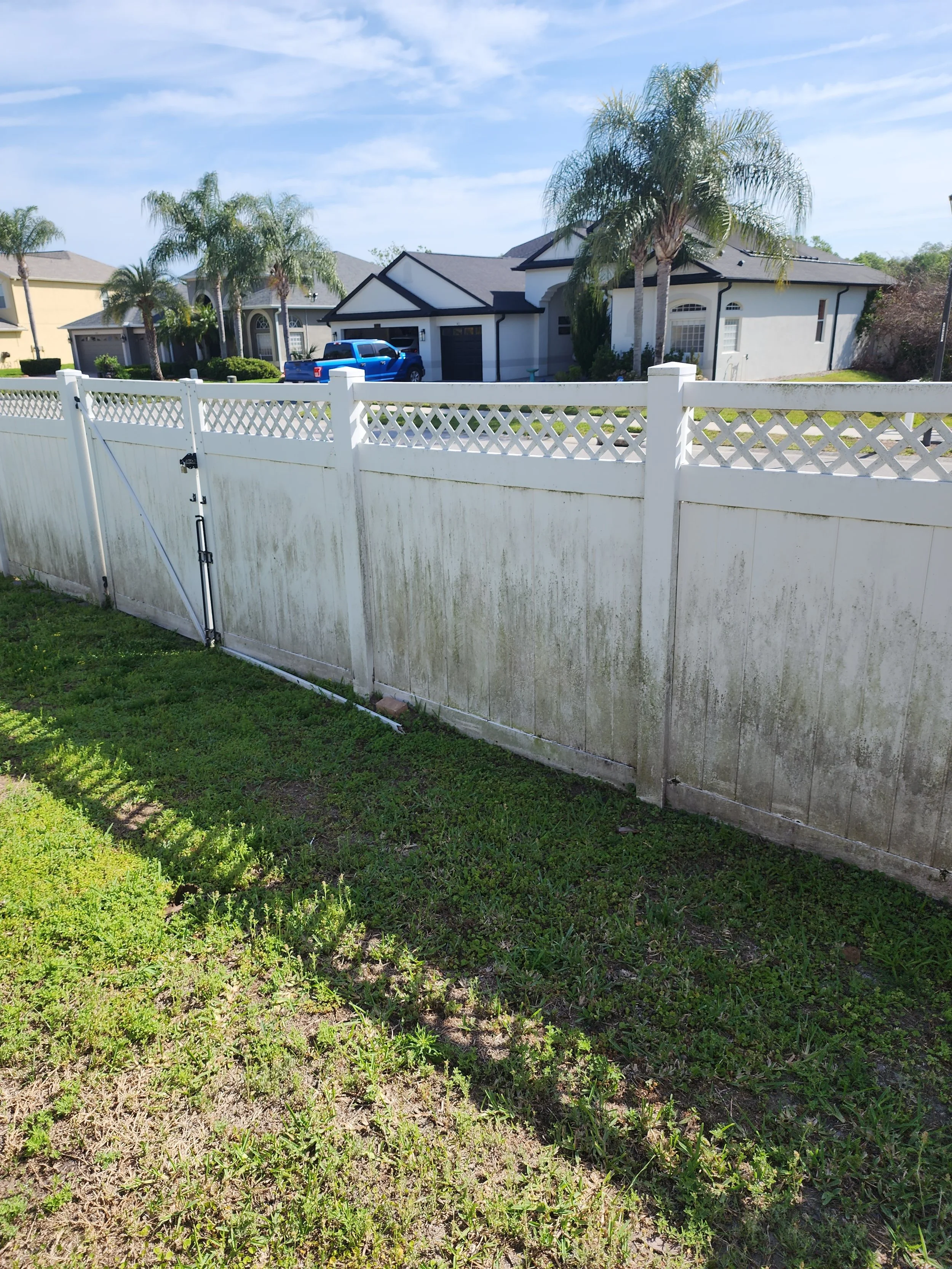 gulfport vinyl fence pressure washing before