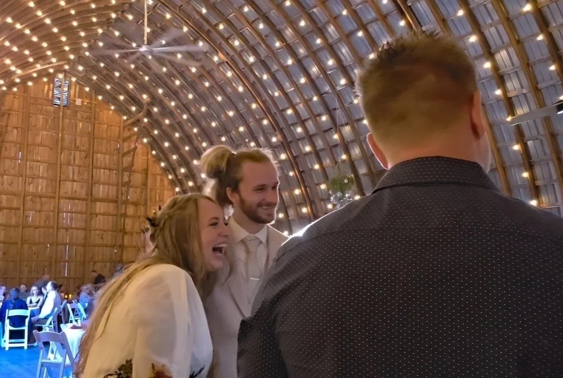 What Is Live Wedding Painting? A Guide from a Live Wedding Painter