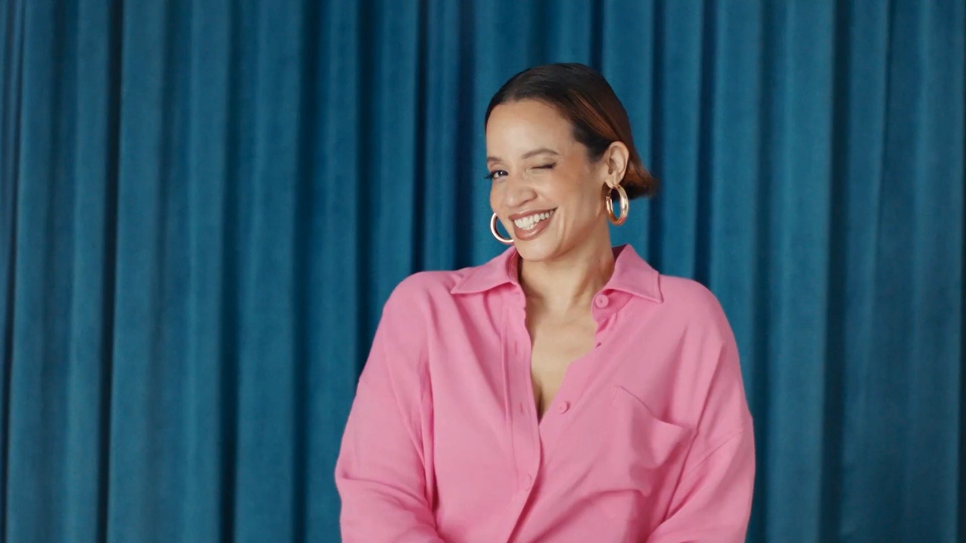 Travel Tips!

@expedia ✈️❤️

Client- @expedia
Production- @untold_studios
Director- @thegauntmath
Producer- @helenajgordon
Production Manager- @tanya.mcwaters
Coordinator- Abbie Gaunt

1st Assistant Director @suekingofficial 👑
2nd Assistant Director