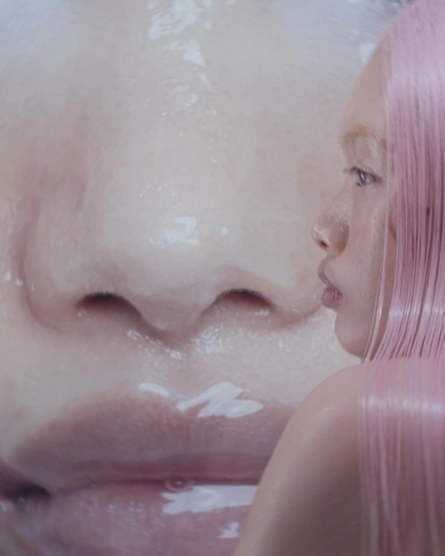 @ivar.wigan took @chunjincj ONLINE for @heroine_mag 

Photographer/Director @ivar.wigan 
Fashion @peghah_maleknejad
Make Up @inx mua
Nails @suki nailz
Hair @yuhokamo
Casting @sveacasting
Production @_the.curated
Producer @katiebellaholmes 
Phot Assis