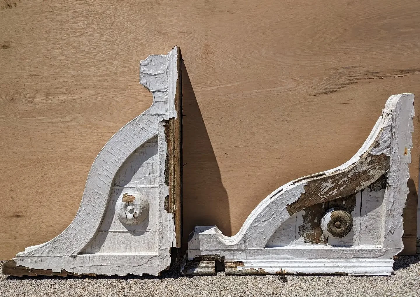 Big corbels.
Available now at the warehouse.

#corbels #corbel #vintage #antique #salvage #architecturalsalvage #architecture #oldhouse #restoration #preservation