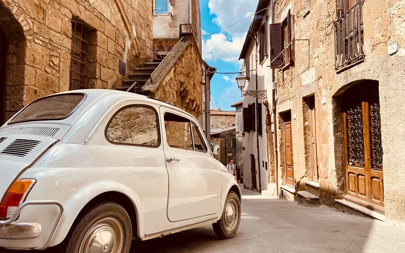Vintage Car Tour in Tuscany