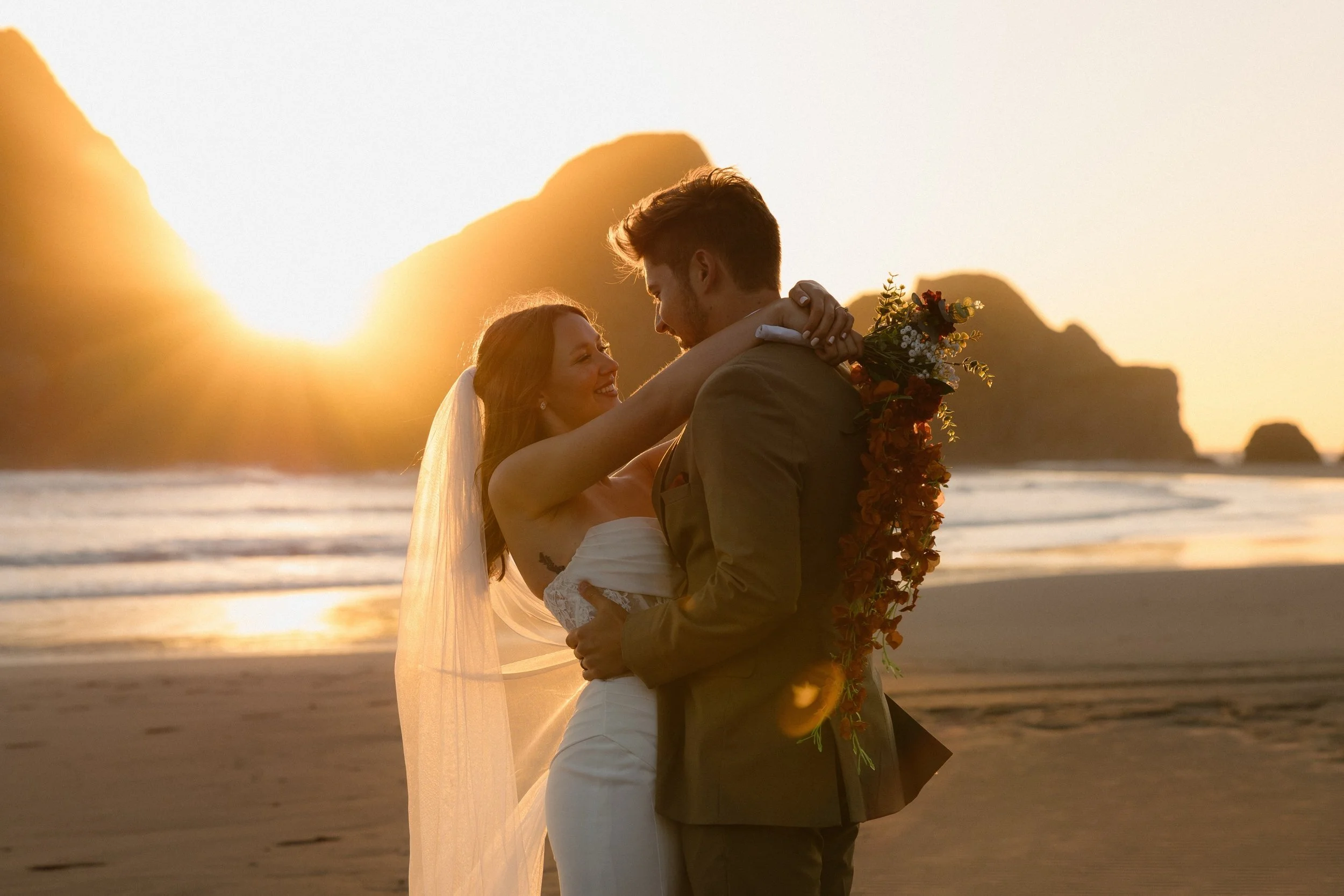 samuel-h-boardman-meyers-creek-beach-elopement-brookings-oregon-coastal-ceremony0J6A4069.jpg