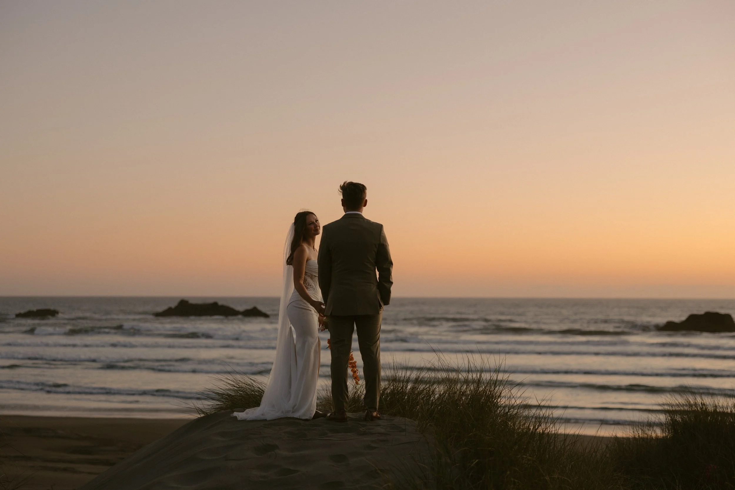 samuel-h-boardman-meyers-creek-beach-elopement-brookings-oregon-coastal-ceremony0J6A4272.jpg