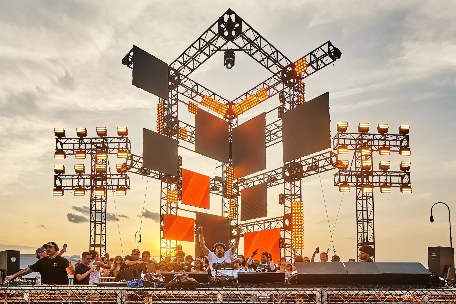 20250621_BROOKLYN ARMY TERMINAL_MOCHAKK CALLING_SELECTS_[091] - @ERIKLORCH.jpg