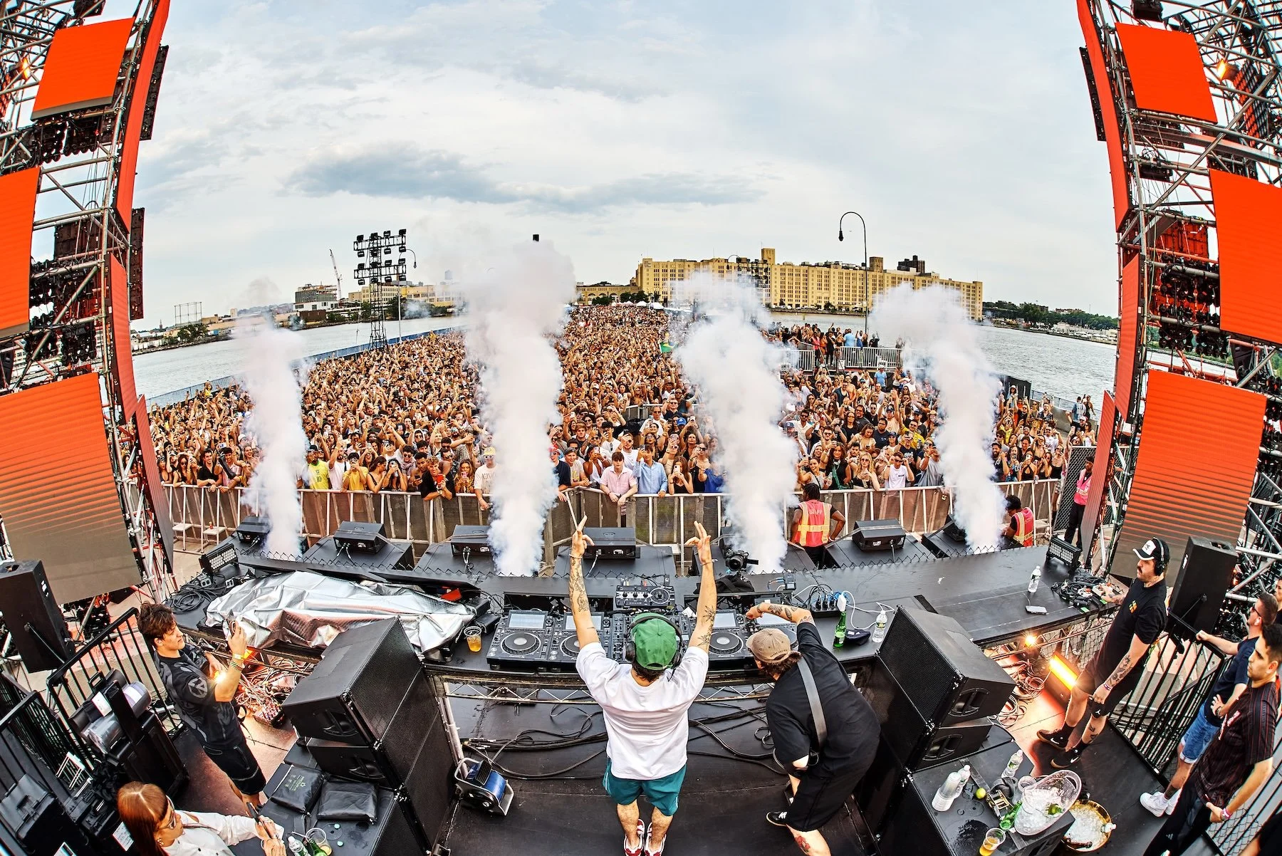 20250621_BROOKLYN ARMY TERMINAL_MOCHAKK CALLING_SELECTS_[073] - @ERIKLORCH.jpg