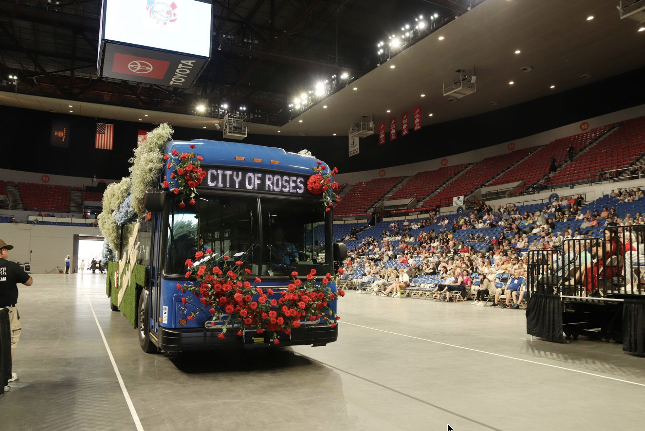 TriMet Grand Floral Parade Portland Rose Festival 225000 spectators community event - FinksCo public sector partnership