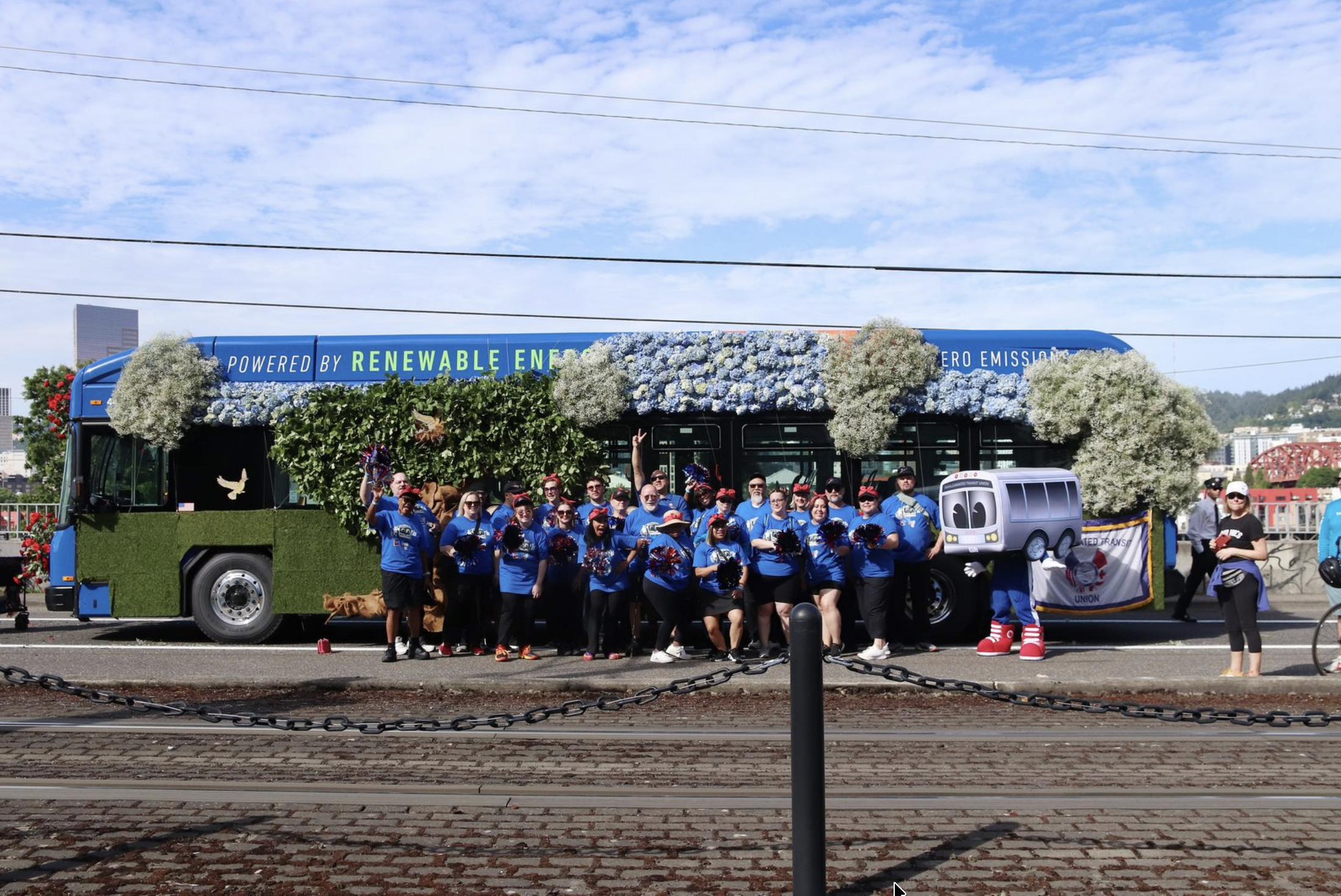 TriMet Grand Floral Parade Portland Rose Festival 225000 spectators community event - FinksCo public sector partnership