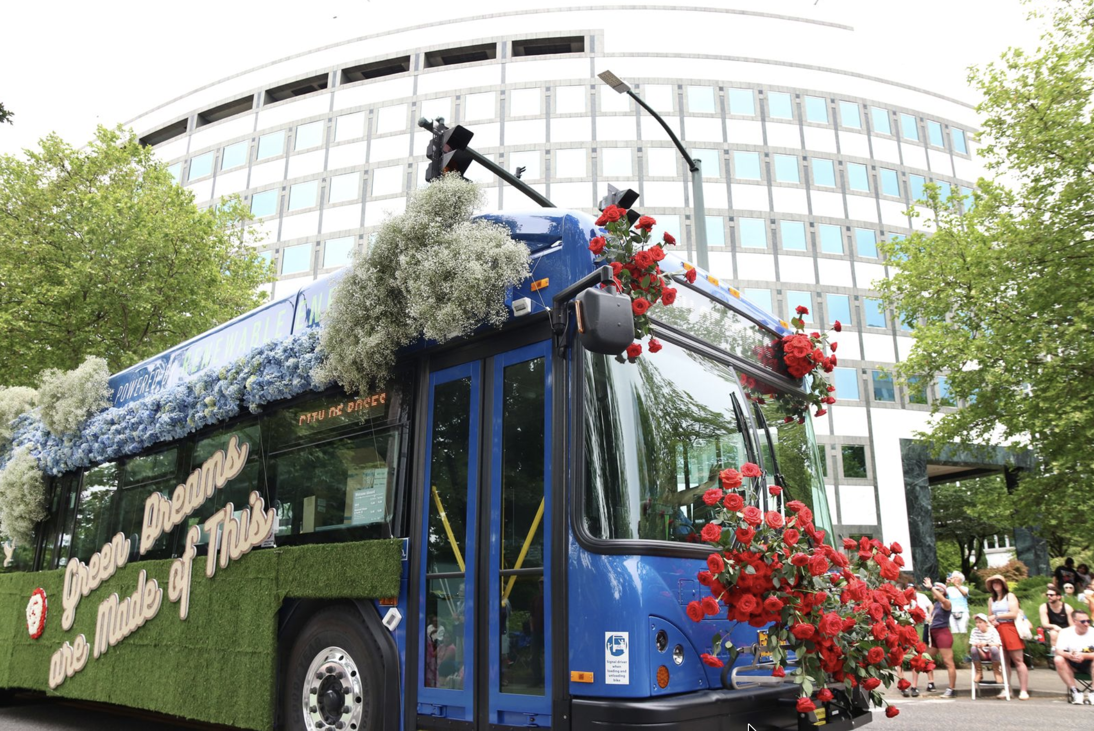 TriMet Grand Floral Parade Portland Rose Festival 225000 spectators community event - FinksCo public sector partnership