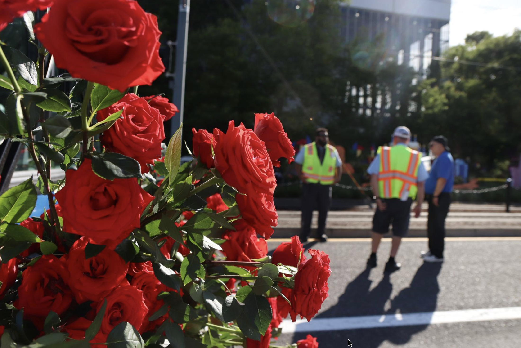 TriMet Grand Floral Parade Portland Rose Festival 225000 spectators community event - FinksCo public sector partnership
