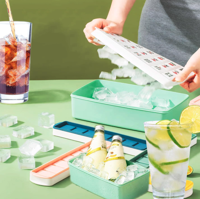 Chinese Mahjong Ice Cube Tray with Lid and Bin Mahjong Pattern 21 Cubes, Easy-Release Ice Cube Molds 