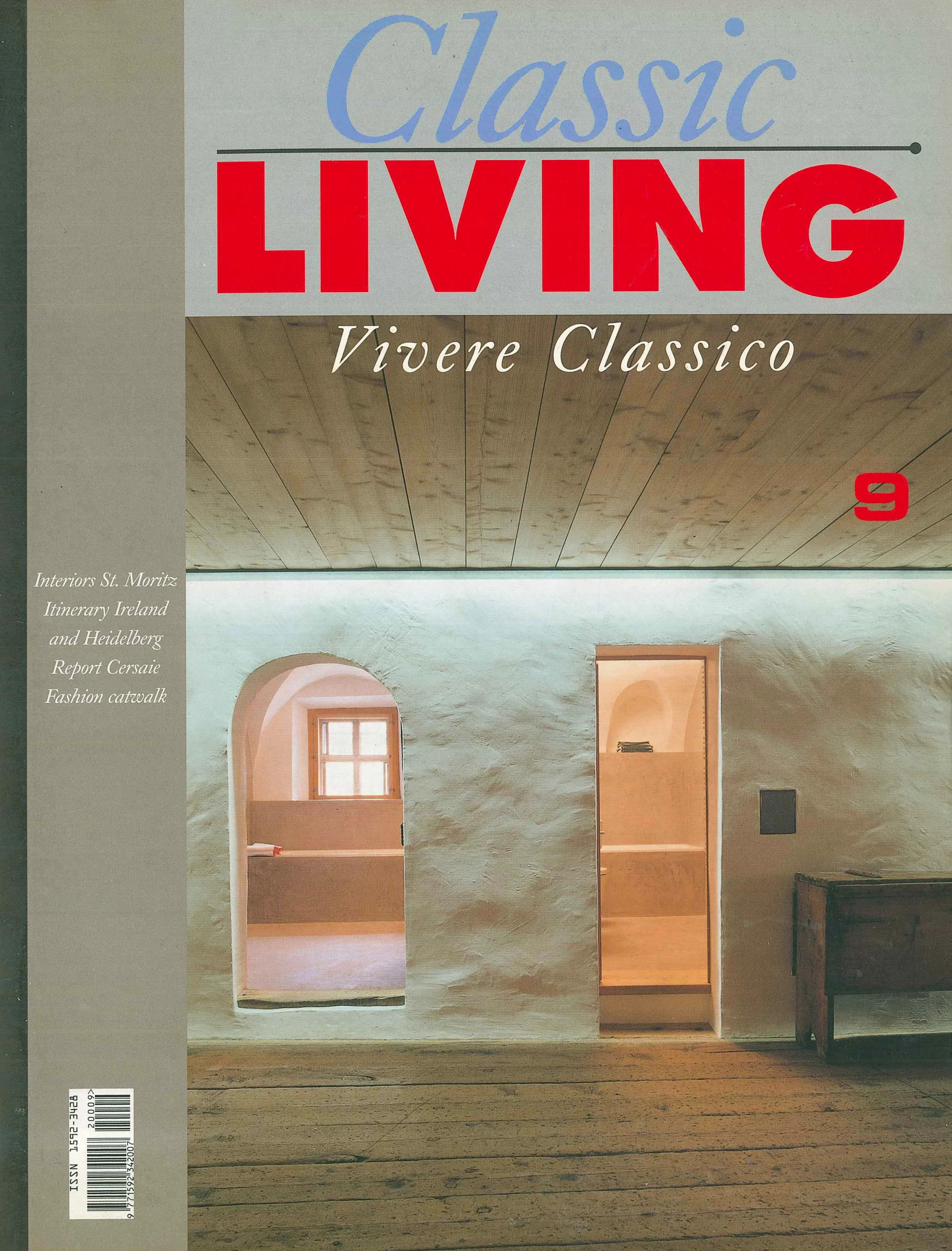 Copertina di una rivista con un interno di una stanza in stile classico, pareti in ardesia e legno, con nicchie e una finestra, e testi in italiano e inglese.