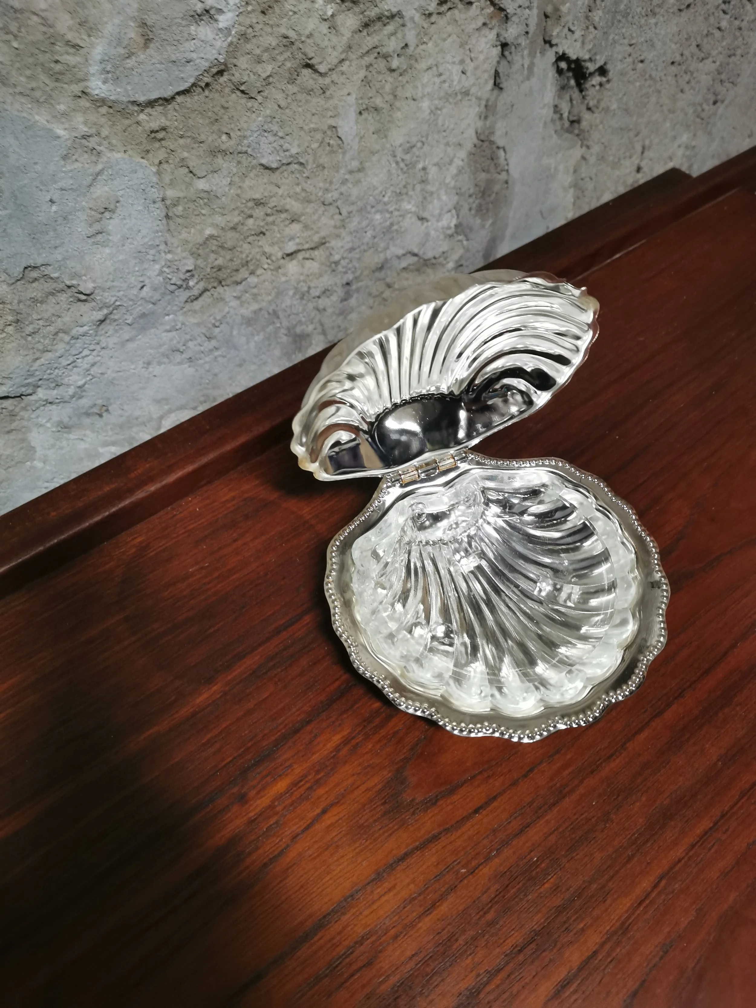 boite-coquillage-metal-argente-brocante-les-zam-soeurs.jpg