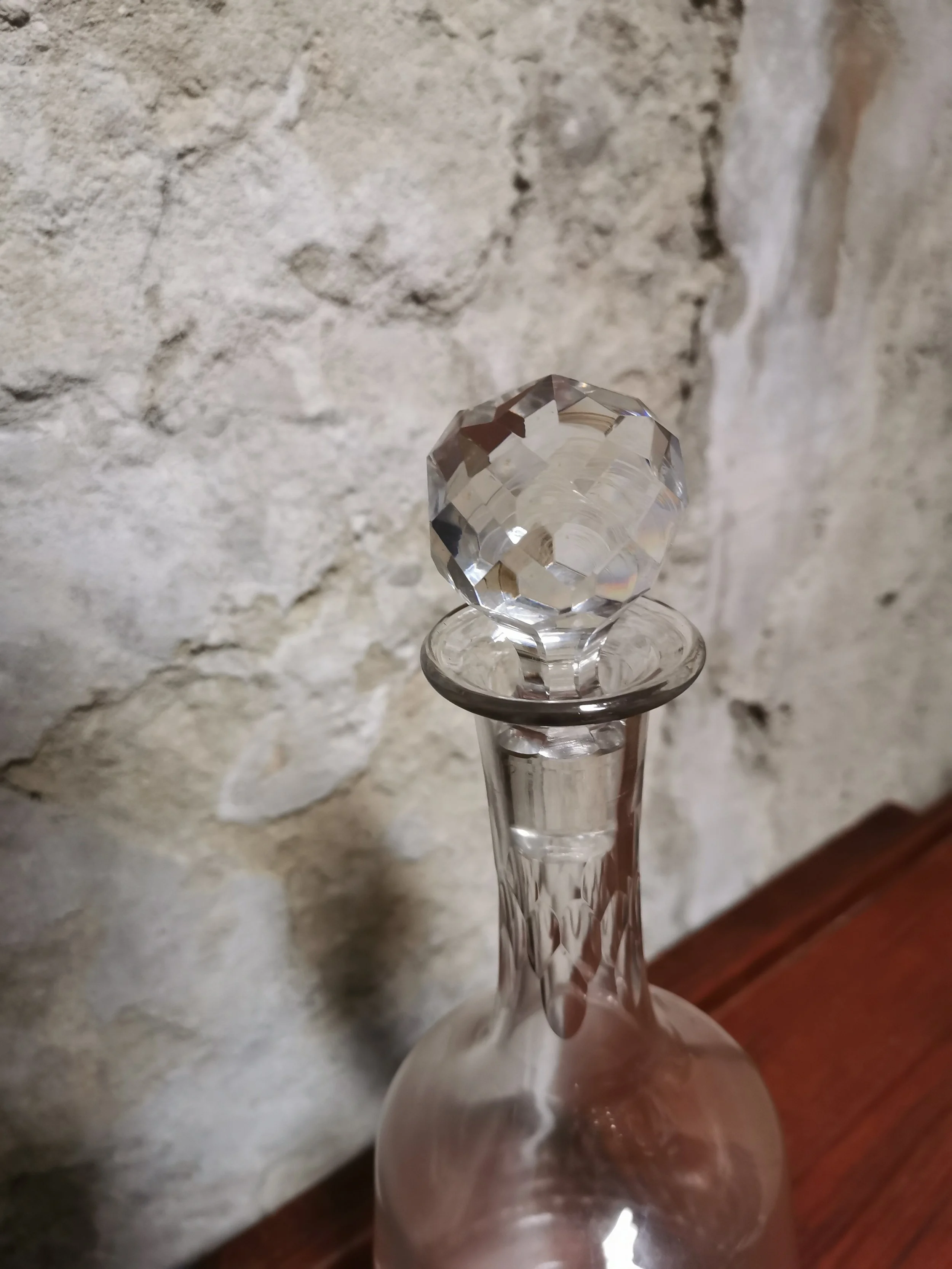carafe-cristal-bouchon-taillee-vintage-baccarat-Richelieu.jpg