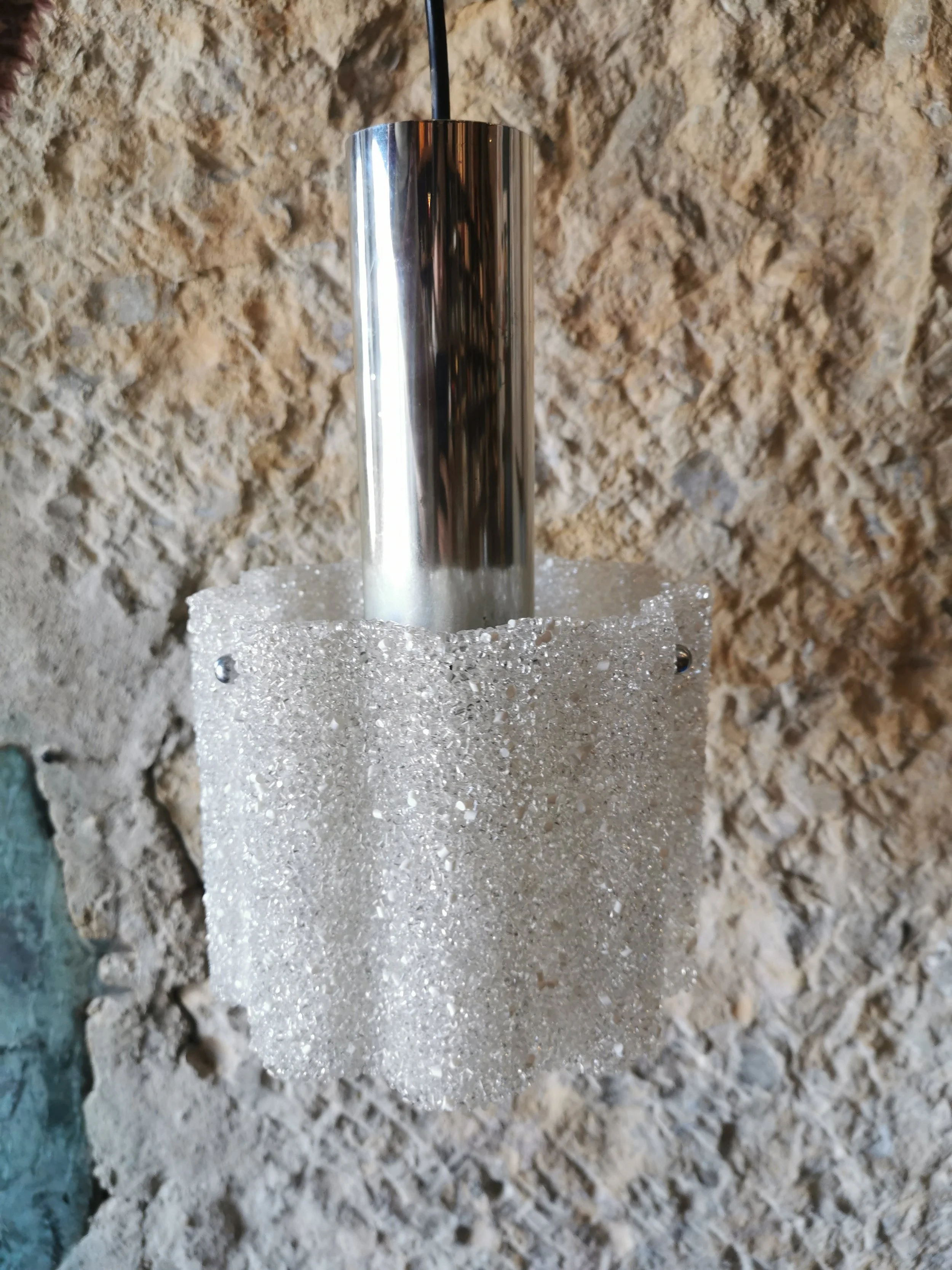 Suspension en perspex