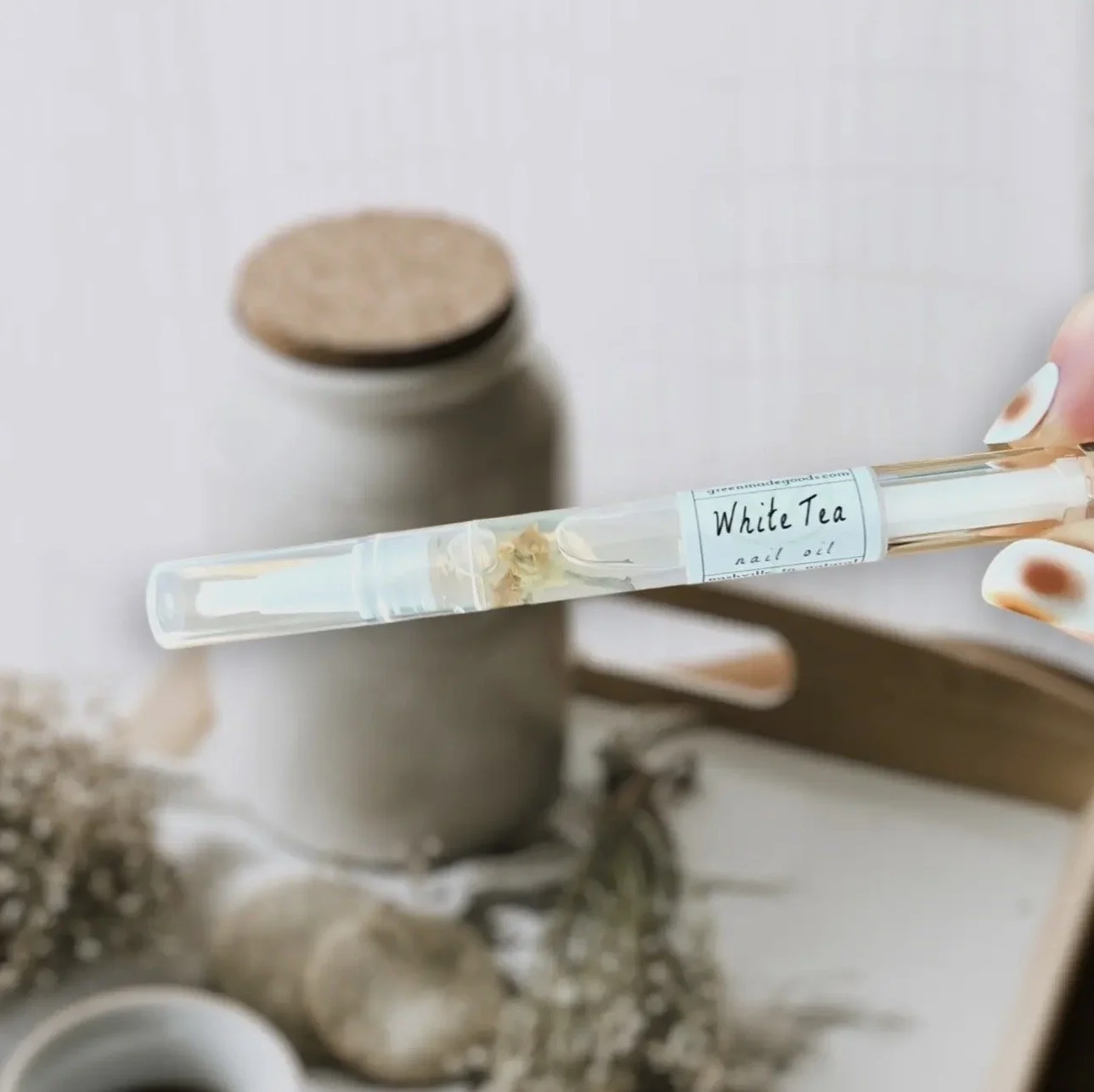 White Tea Nail & Cuticle Oil Pen