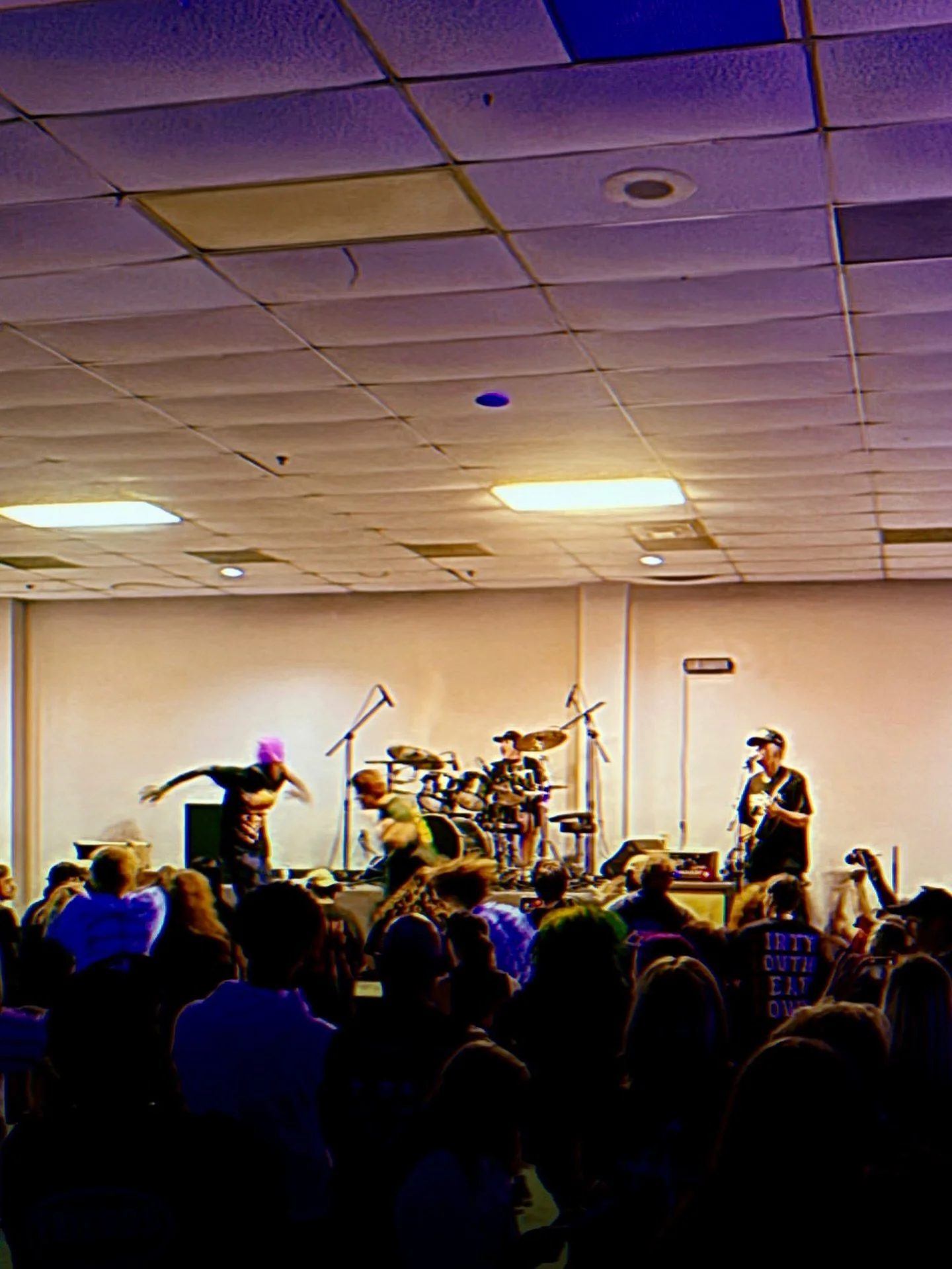 Did cool stuff in September.

1. FOH for Wartown Hardcore Showcase with @gmoproductions478.
2. FOH for @markdalymusic.
3. FOH for @thesleepingofficial.
4. Monitors for @tummyachemusic.
5. Monitors for @glitterererer.
6. FOH for @odetari.
7. Chocolate