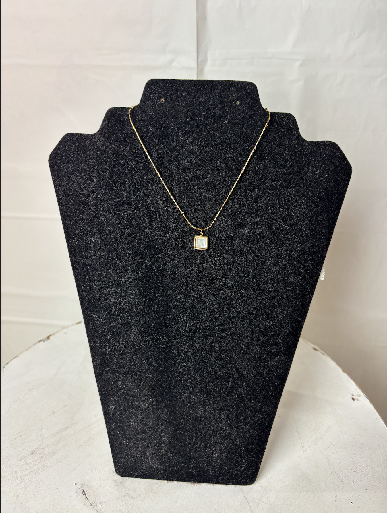 Small Pendant Necklace