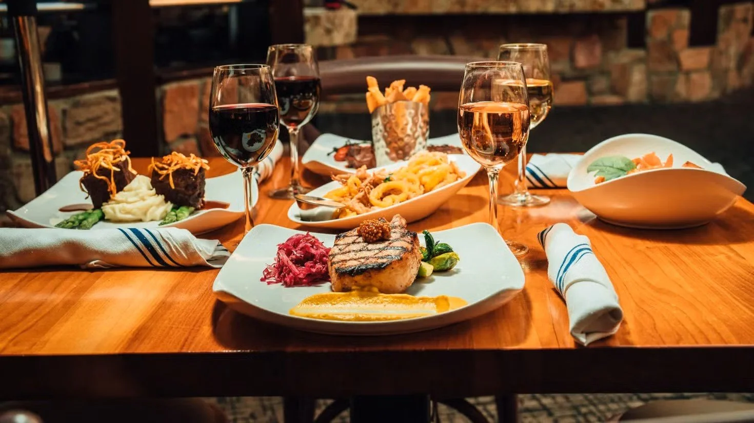 Crystal Tavern / Kites Restaurant